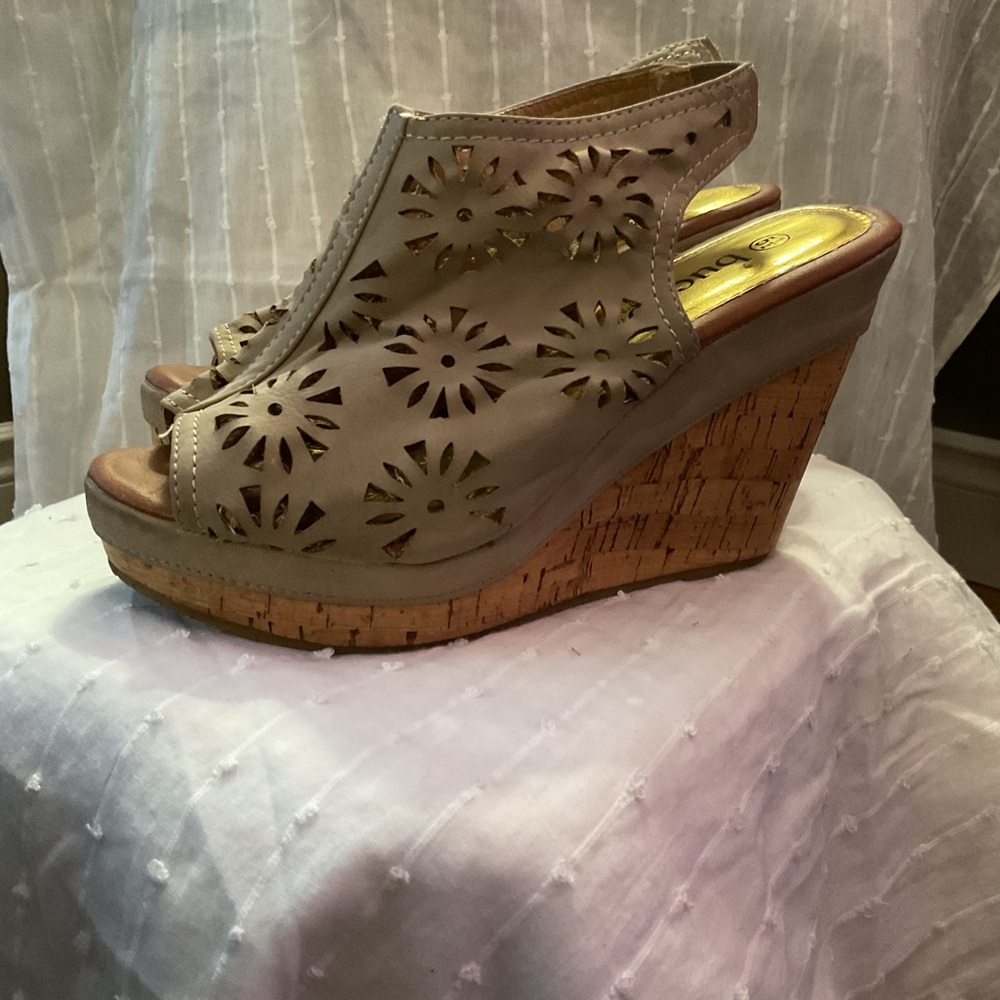 Tan Wedge Sandals with Floral Cutouts and Cork Heel